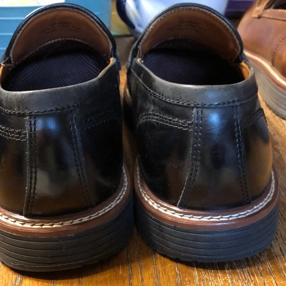 Johnston & Murphy Men's Black Leather Penny Loafers - Classic Dress Shoes